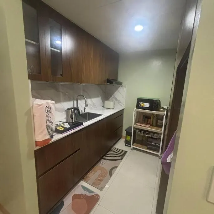 Golden Palm At Palm Tree Villas Manila Apartment